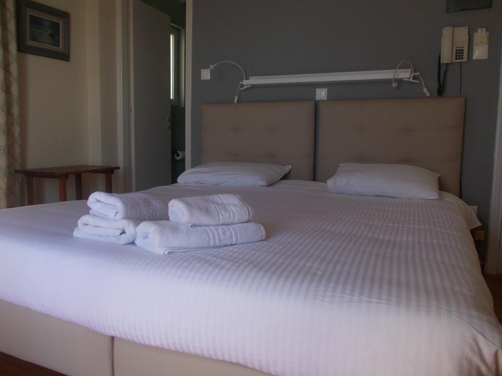 Hotel Theoxenia Loutráki Dış mekan fotoğraf
