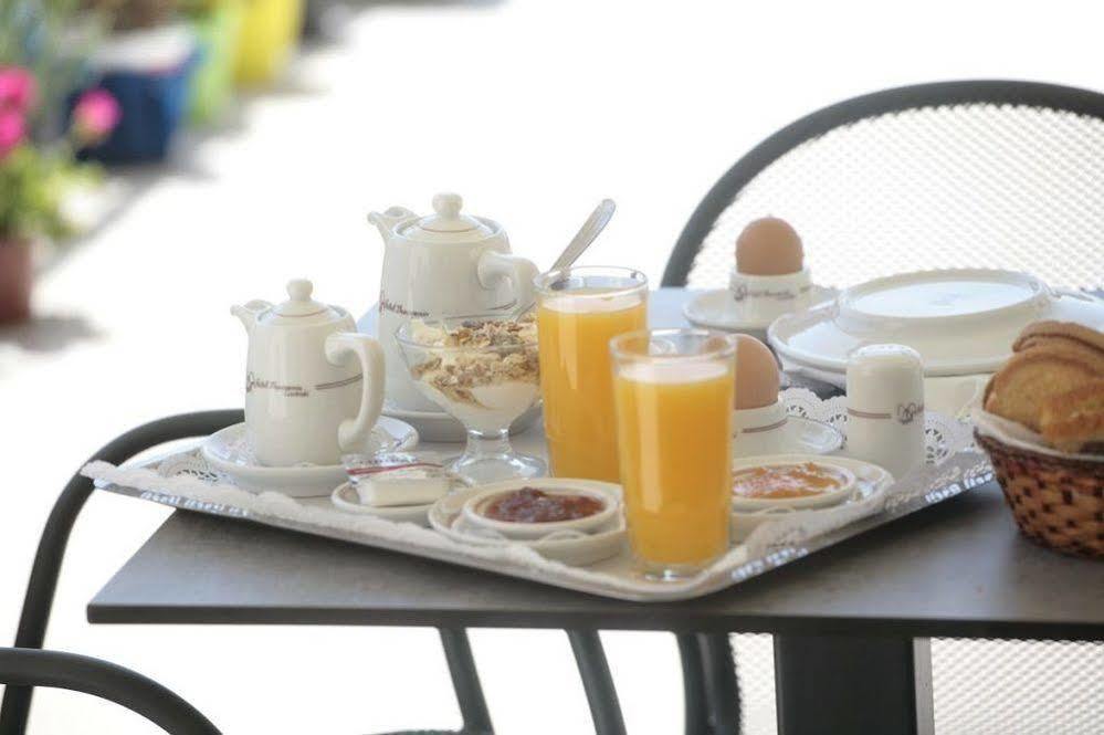 Hotel Theoxenia Loutráki Dış mekan fotoğraf