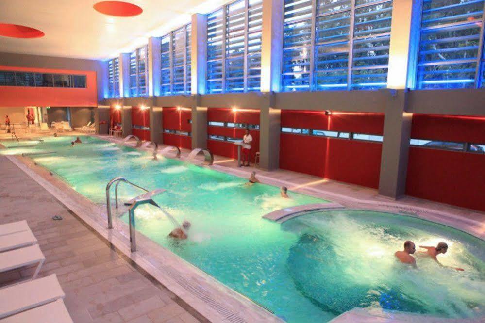 Hotel Theoxenia Loutráki Dış mekan fotoğraf